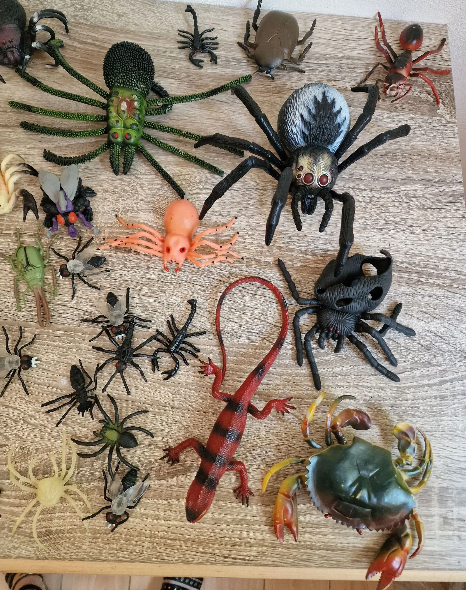 Grande Lote de Insetos e Criaturas de Brinquedo - Aranhas, Moscas, Escorpiões e Mais (a granel) – photo 3